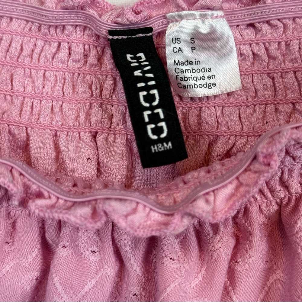 H&M DIVIDED Pink Eyelet Off Shoulder Crop Top Smocked Long Sleeve Size Small - Picture 5 of 6